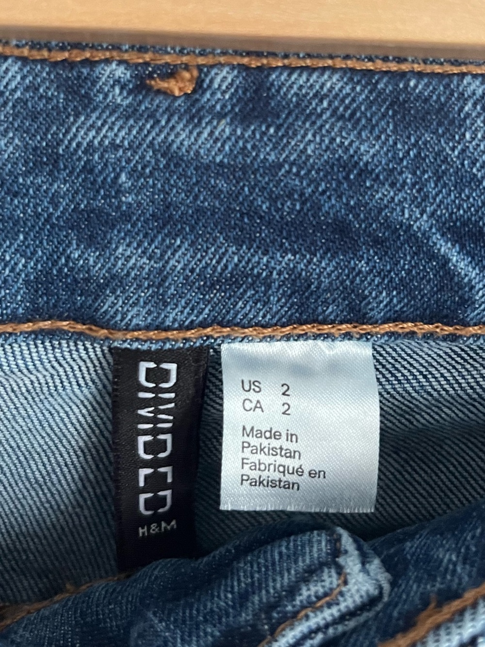 H&M Women's Dark Blue Straight-Leg Jeans with Raw Hem Look - Picture 3 of 7